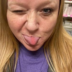 Meet your Posher, Desi